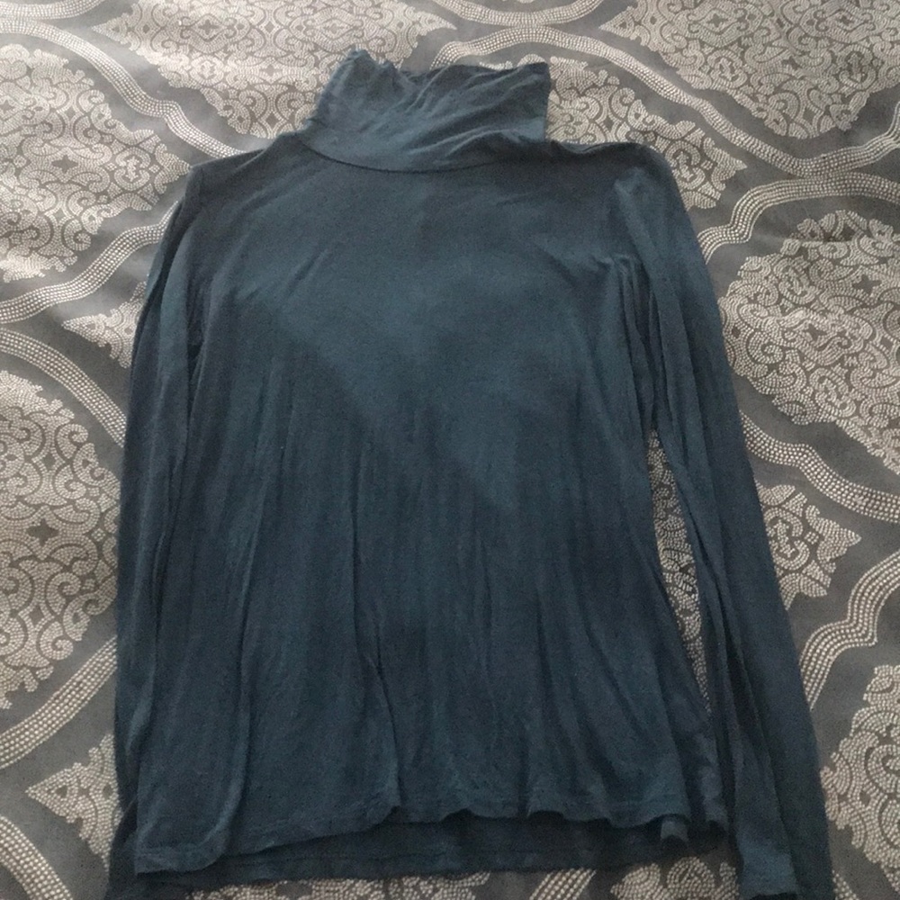 Turtle neck cotton blend top